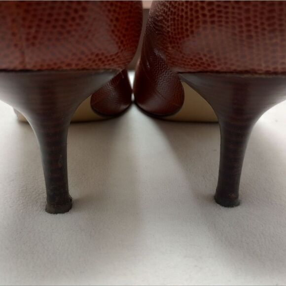 Bandolino Dark Brown Peep Toe Heels, size 9 - Picture 10 of 14